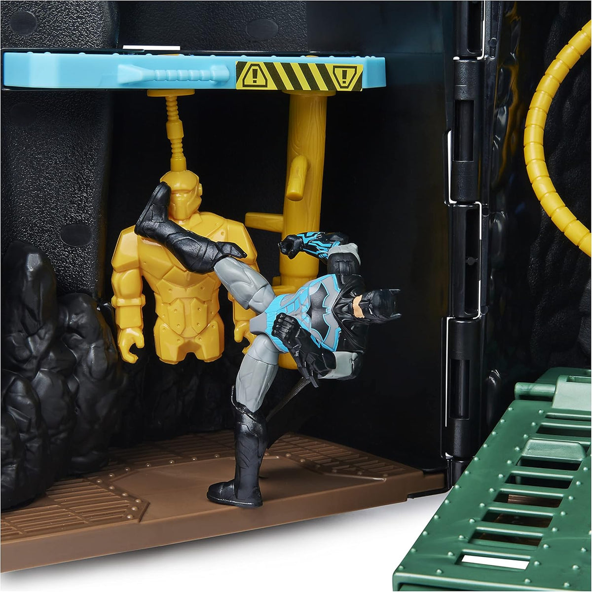 Batman Bat-Tech Batcave Giant Transforming Playset with 4” Batman Figure U6097