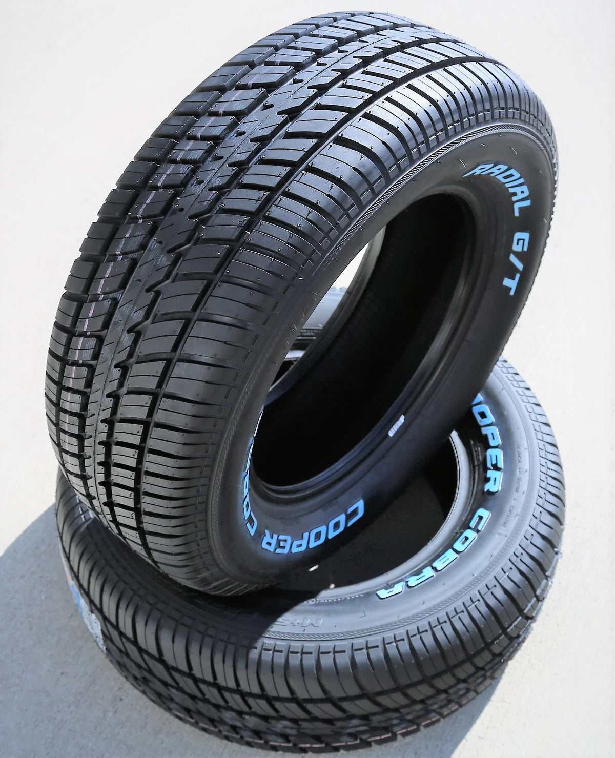 Set of 4 225/70R15 All Season Tires V482