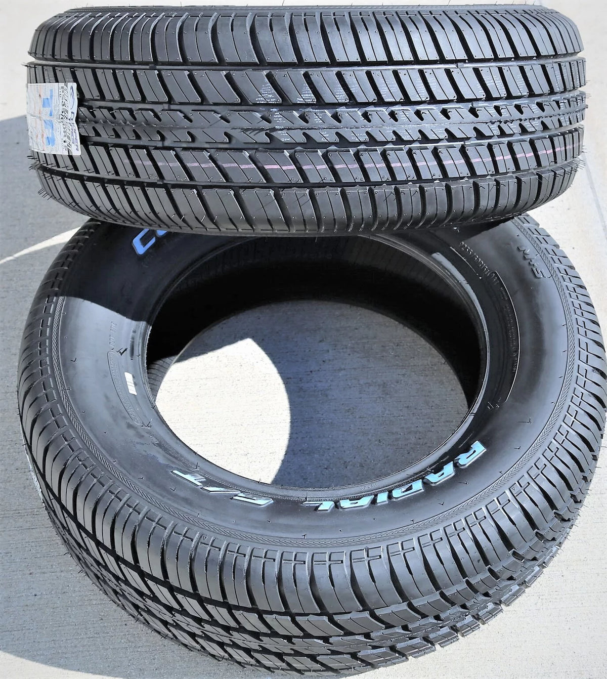 Set of 4 225/70R15 All Season Tires V482
