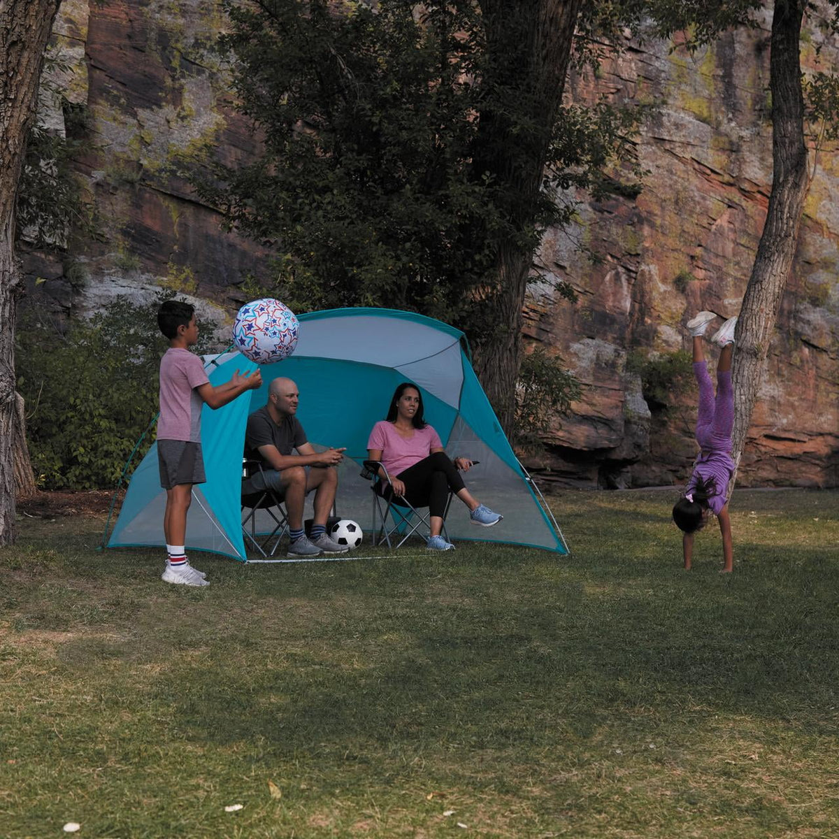 Sun Shelter Beach Tent, 8' x 6' with UV Protectant Coating B557