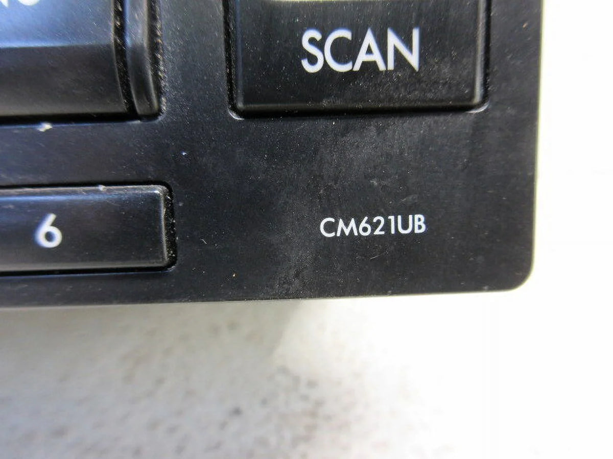Pre-Owned Subaru Impreza XV Crosstrek AM FM CD Radio Receiver CM621UB OEM K13027