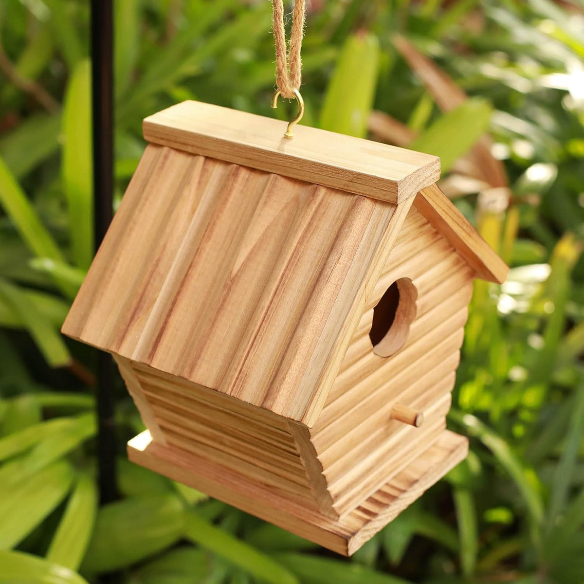 Hanging Wooden Bird House S355035