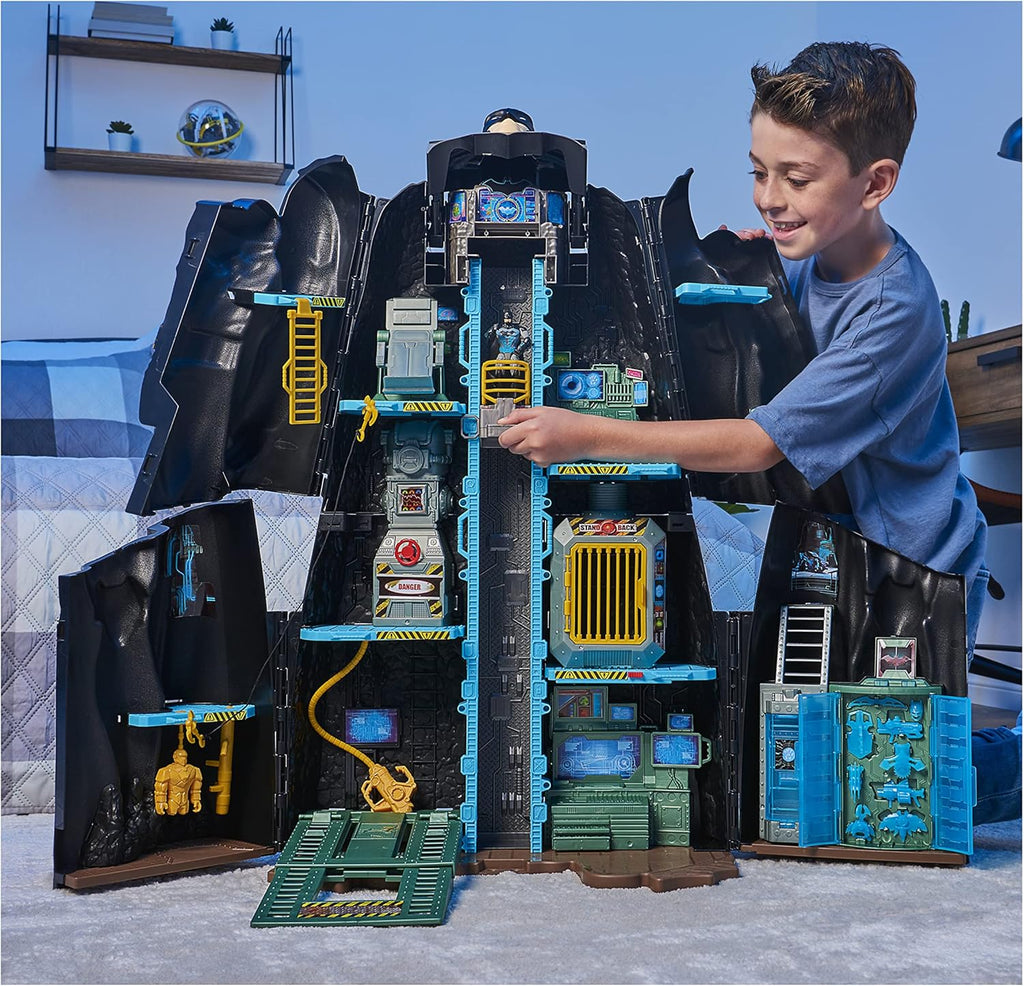 Batman Bat-Tech Batcave Giant Transforming Playset with 4” Batman Figure U6097
