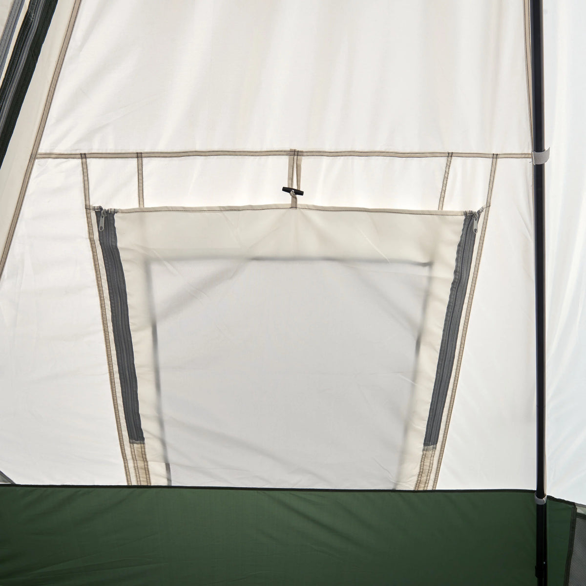 7-Person 1-Room Teepee Tent with Vented Rear Window, Green E7979
