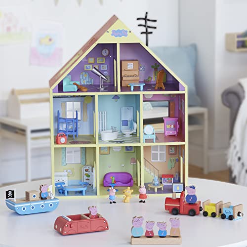 Wooden Playhouse with 2 Figures and 29 Accessories N36426