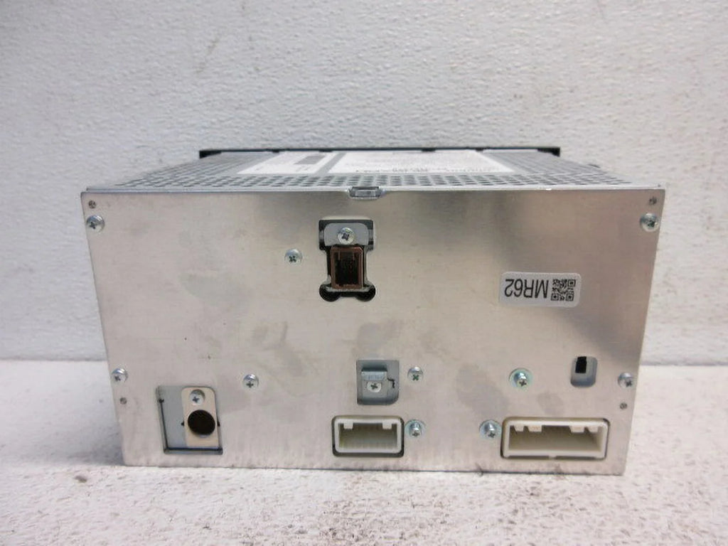 Pre-Owned Subaru Impreza XV Crosstrek AM FM CD Radio Receiver CM621UB OEM K13027