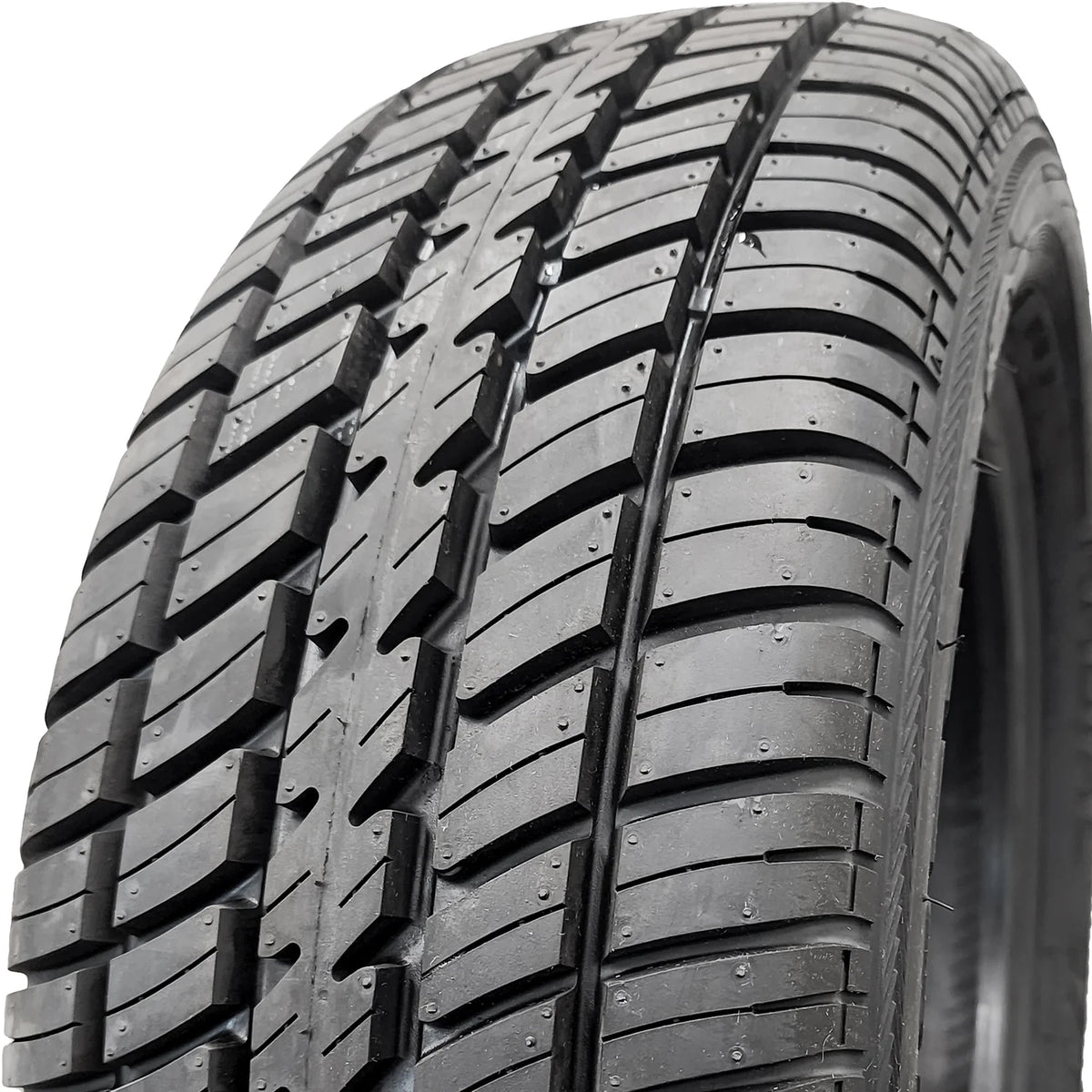 Set of 4 225/70R15 All Season Tires V482